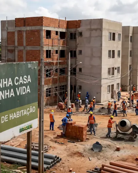 Flávio Bolsonaro Quer Extinguir o Minha Casa Flávio Bolsonaro Quer Extinguir o Minha Casa